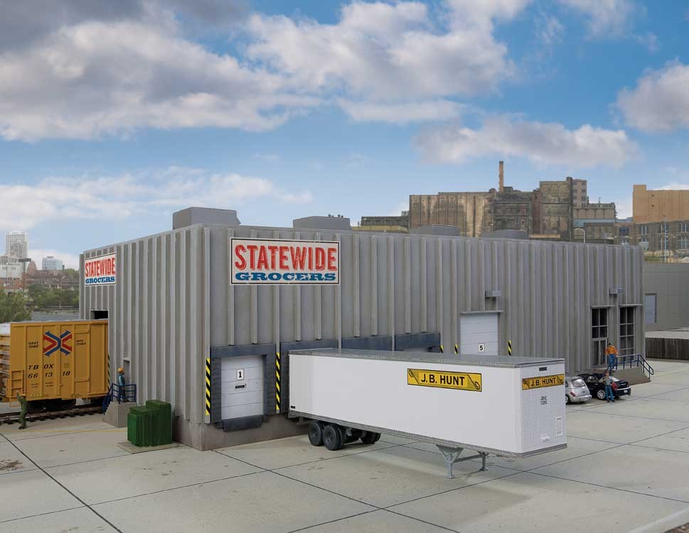 Walthers Cornerstone HO 933-4105 Modern Concrete Grocery Warehouse - Kit