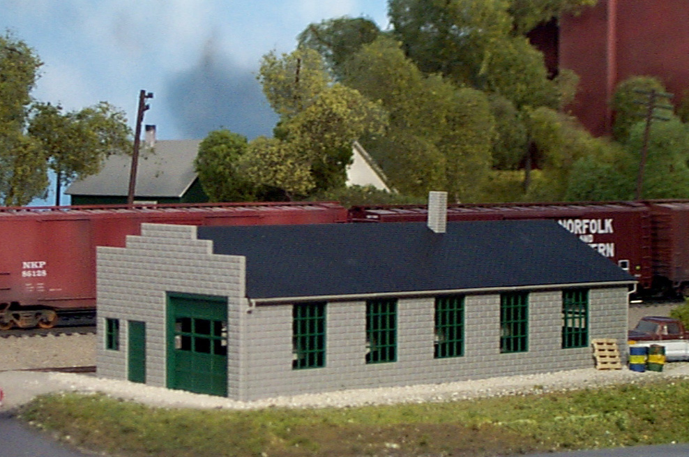 Pikestuff HO 541-0009 Service Garage/Machine Shop - Kit