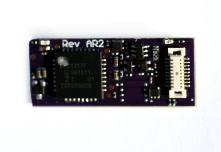 Marklin Model Railroad & Train Decoders SoundTraxx TSU-PNP8 Tsunami2 Sound Decoder For EMD Diesel Locomotives (HO Scale, 2-Amp, DCC) - Brand New DCC With Lights And Sound - Foto 6