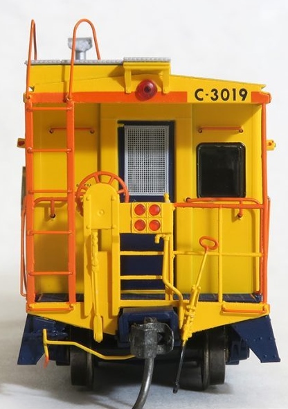 Tangent Scale Models HO 60017-01 International Car Company B&O Class I-18 Steel Bay Window Caboose Chessie System 'Raceland Repaint 1980+' B&O #C3019