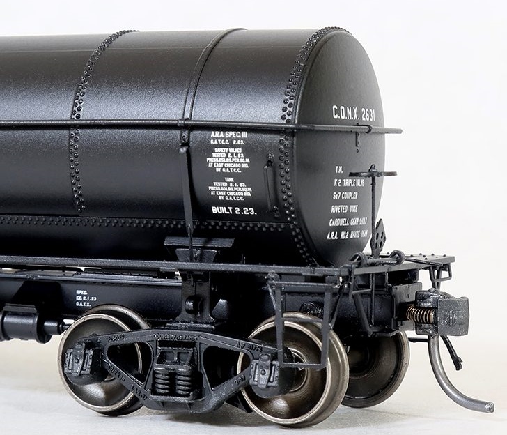 Tangent Scale Models HO 19023-01 General American GATC 8,000 Gallon 1917-Design Radial Course Tank Car CONX 'Continental Oil 1923+ Lease' CONX #2627
