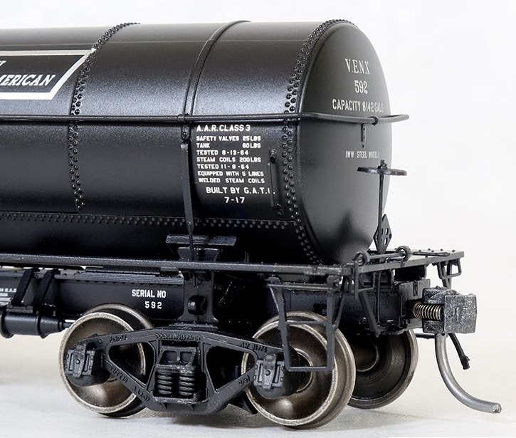 Tangent Scale Models HO 19025-03 General American GATC 8,000 Gallon 1917-Design Radial Course Tank Car VENX '1964 North American Lease' VENX #592