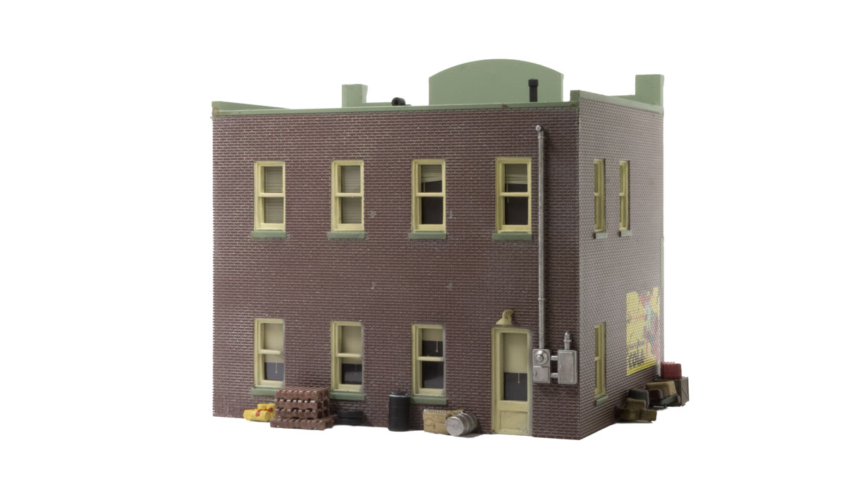 Woodland Scenics HO BR5022 Built Up Harrison's Hardware - Assembled