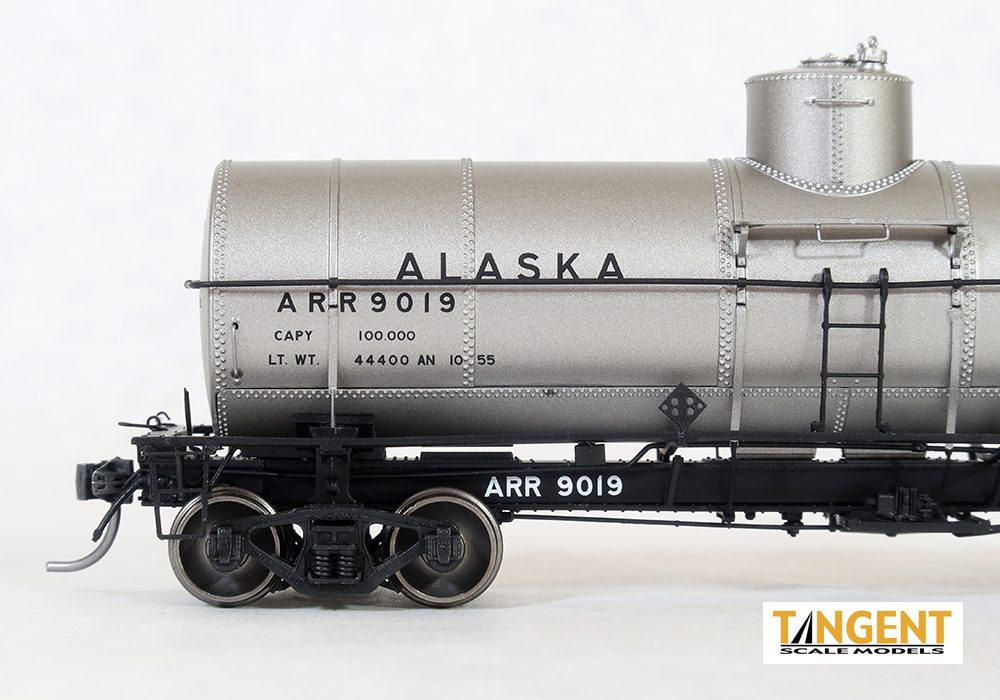 Tangent Scale Models HO 19066-01 General American 1917-design 10,000 Gallon Insulated Tank Car Alaska Railroad '1955+' ARR #9011