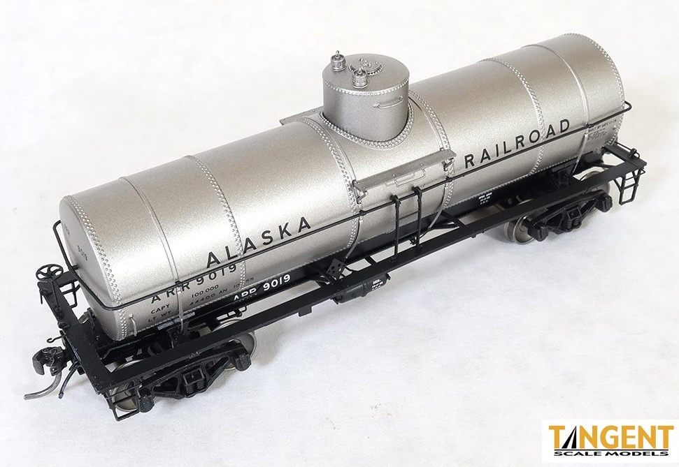 Tangent Scale Models HO 19066-05 General American 1917-design 10,000 Gallon Insulated Tank Car Alaska Railroad '1955+' ARR #9018
