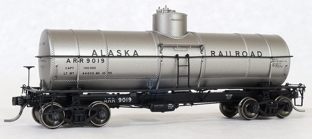 Tangent Scale Models HO 19066-06 General American 1917-design 10,000 Gallon Insulated Tank Car Alaska Railroad '1955+' ARR #9019