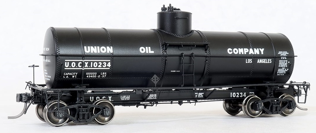 Tangent Scale Models HO 19072-11 General American 1917-design 10,000 Gallon Insulated Tank Car 'Union Oil of California 1937+' UOCX #10241