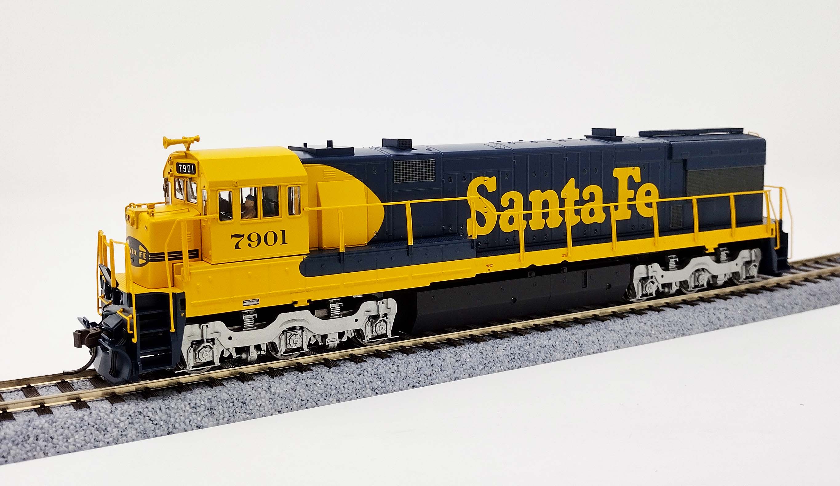 Atlas Master HO 10003706 Gold Series DCC/ESU Loksound Equipped GE U28CG Locomotive Santa Fe 'Freight Scheme' ATSF #7908