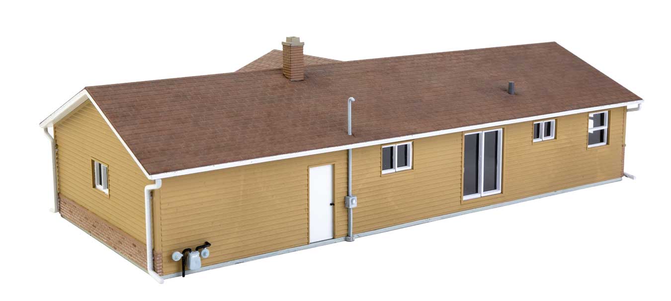 Walthers Cornerstone HO 933-4155 Ranch House with Attached 2-Car Garage - Kit