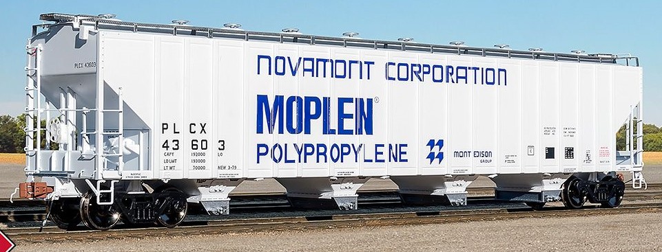 ScaleTrains Rivet Counter HO SXT33685 Pullman-Standard 5820 Covered Hopper Pullman Leasing 'Novamont' PLCX #43673