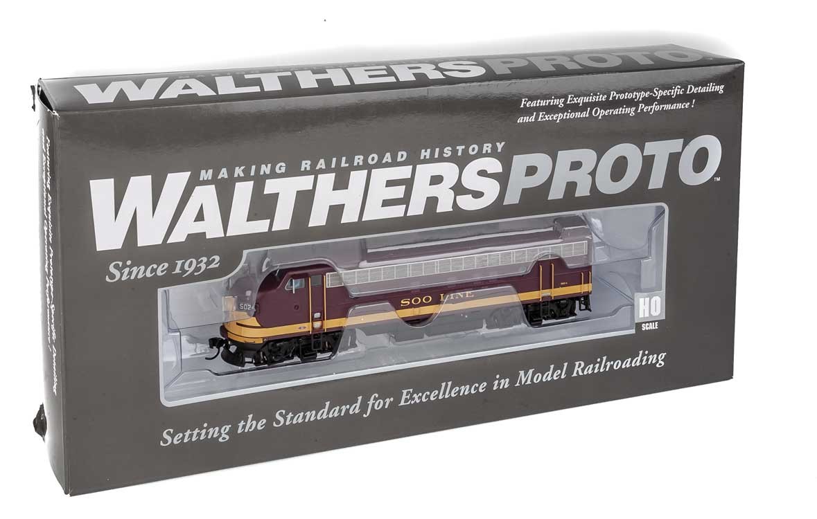 Walthers Proto 920-49522 EMD FP7A Locomotive DCC Ready Soo Line 'Maroon Dulux Gold Black' SOO #502A