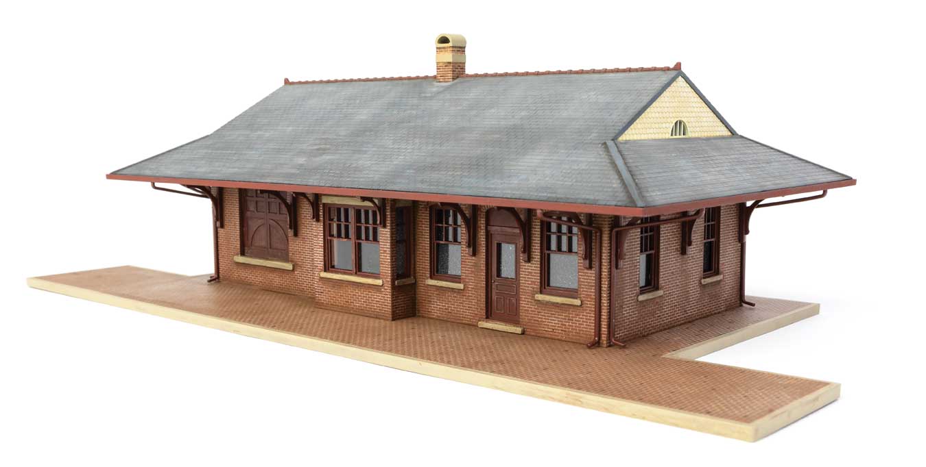 Walthers Cornerstone HO 933-3553 Pennsylvania System Brick Combination Station - Kit