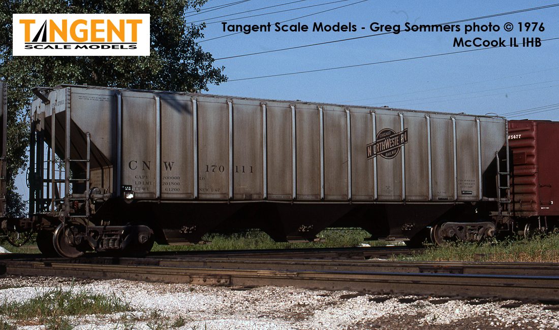 Tangent Scale Models HO 21027-04 Pullman-Standard PS-2 4427 High Side Covered Hopper Chicago North Western 'Delivery 1-1967' CNW #170057