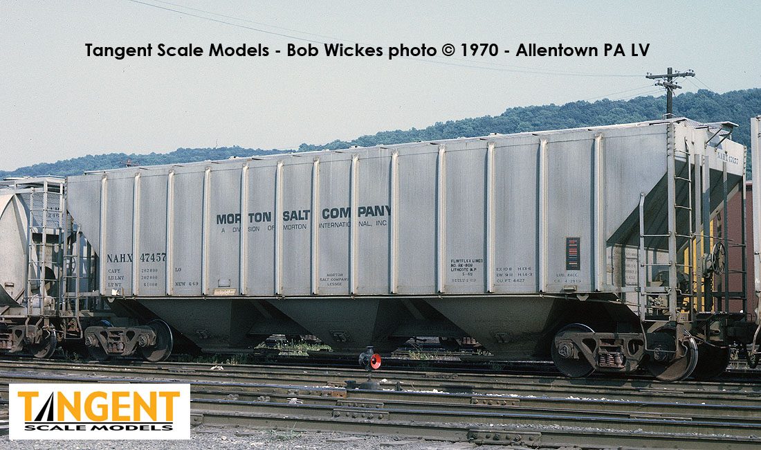 Tangent Scale Models HO 21033-02 Pullman-Standard PS-2 4427 High Side Covered Hopper NAHX 'Morton Salt 6-1969' NAHX #47459