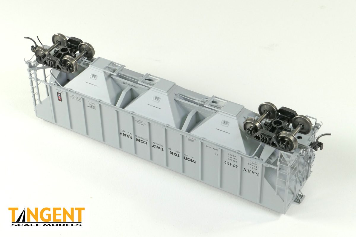 Tangent Scale Models HO 21033-03 Pullman-Standard PS-2 4427 High Side Covered Hopper NAHX 'Morton Salt 6-1969' NAHX #47462