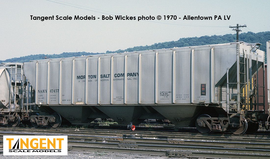 Tangent Scale Models HO 21033-03 Pullman-Standard PS-2 4427 High Side Covered Hopper NAHX 'Morton Salt 6-1969' NAHX #47462