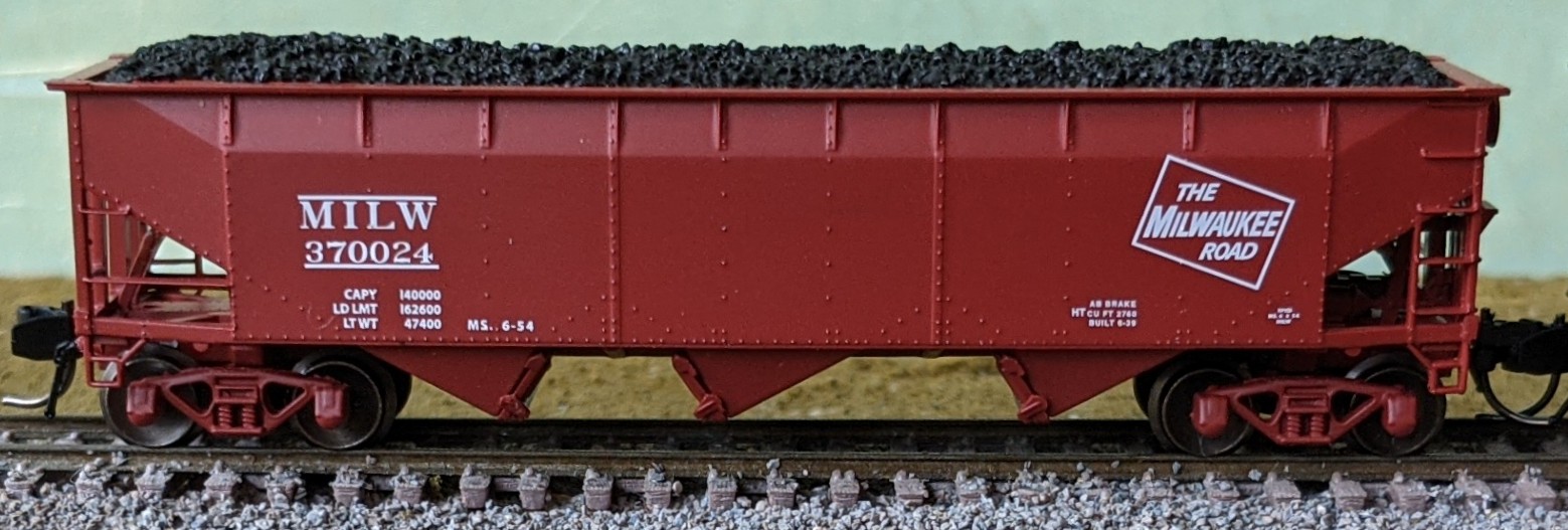 Bluford Shops N 74187 3-Bay Offset Side Hopper Milwaukee Road 'Post-1953' MILW #370356