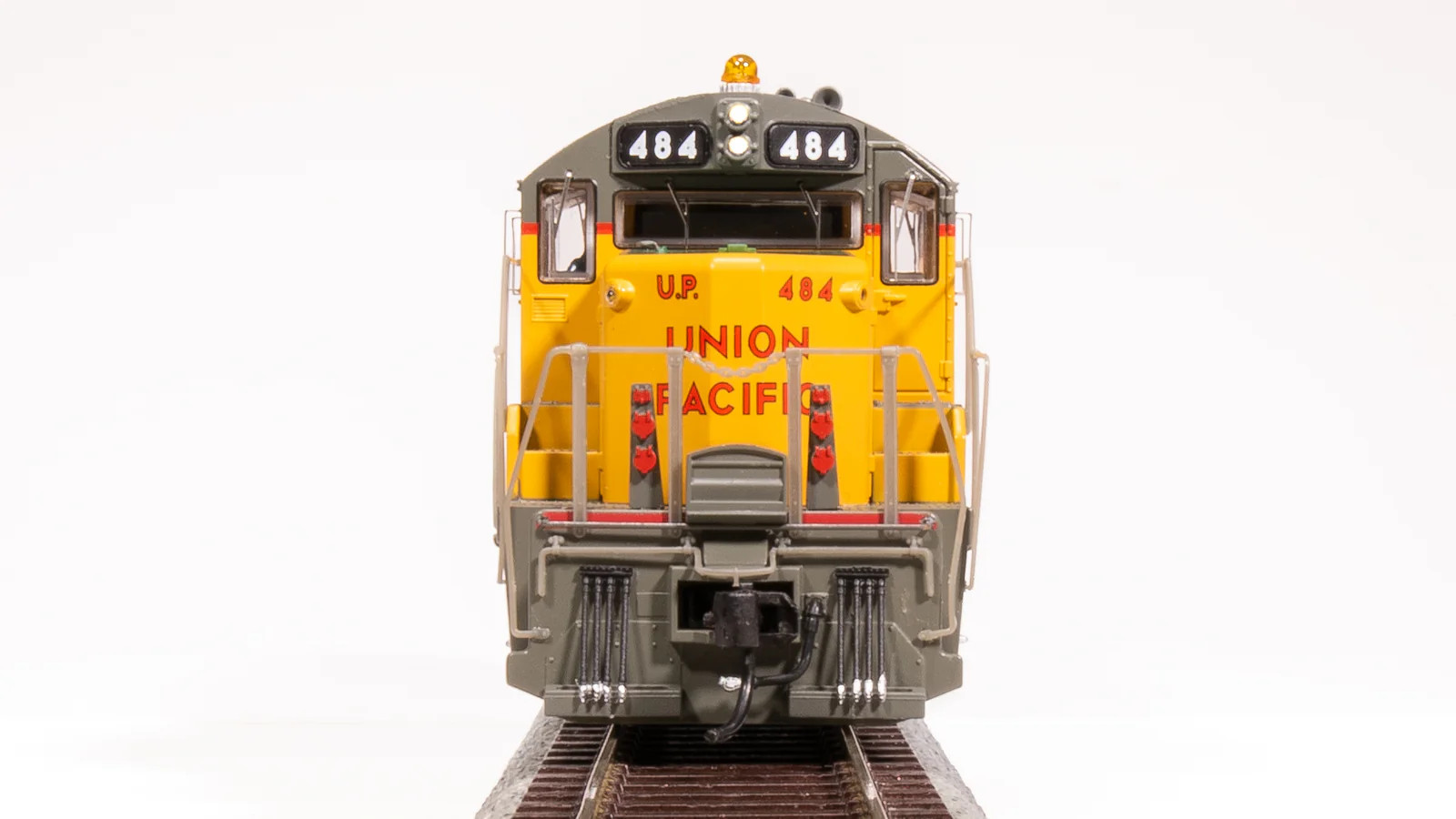 Broadway Limited Imports HO 7466 EMD GP20 Locomotive with Paragon4 Sound/DC/DCC Union Pacific UP #484