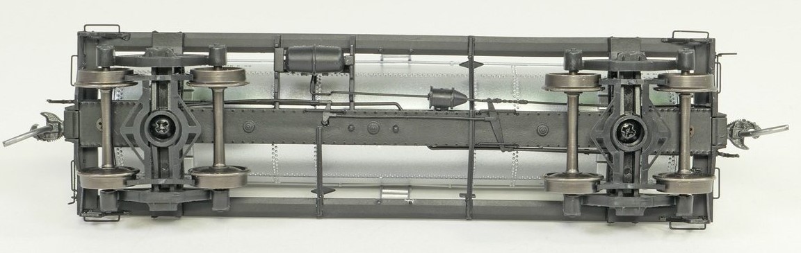 Tangent Scale Models HO 11524-01 General American 1928-Design 6000 Gallon 3-Compartment Tank Car GATX 'Silver Lease 1958+' GATX #1525