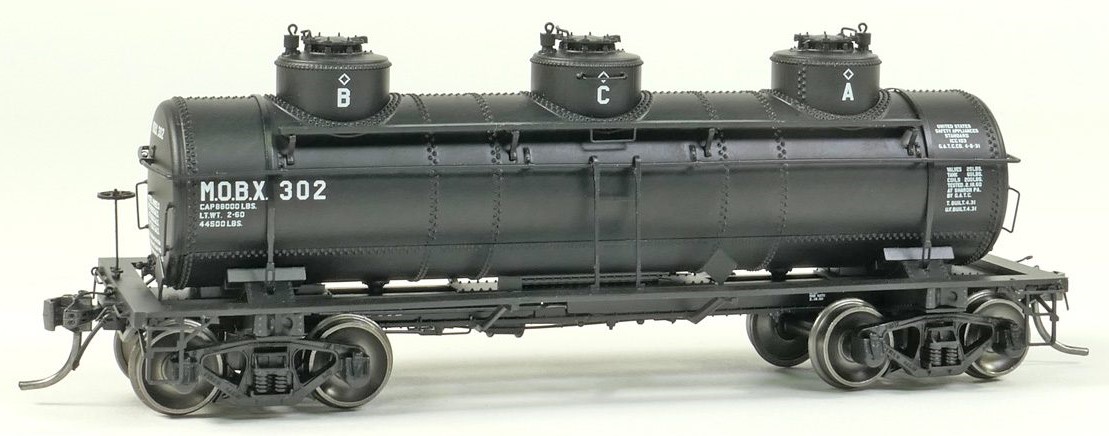 Tangent Scale Models HO 11527-01 General American 1928-Design 6000 Gallon 3-Compartment Tank Car 'Mobil Oil Company Black Lease 1960+' MOBX #302