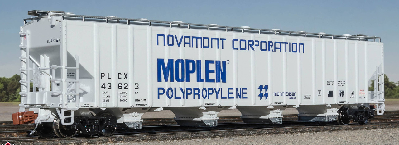 ScaleTrains Rivet Counter N SXT39332 Pullman-Standard 5820 Covered Hopper Pullman Leasing/Novamont PLCX #43623