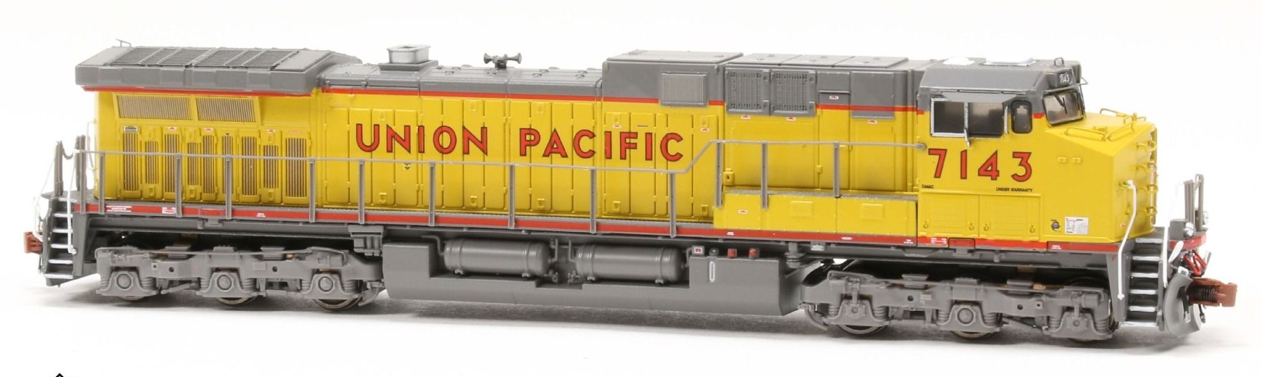 ScaleTrains Rivet Counter N SXT39139 DCC/ESU LokSound V5 Equipped GE AC4400CW Locomotive Union Pacific w/Red Sill Stripe UP #7143