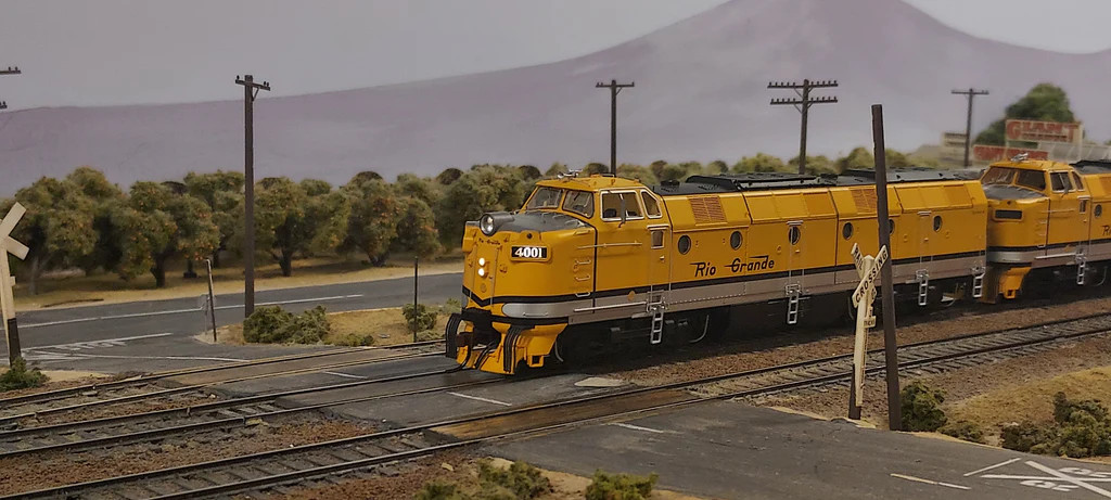 PIKO HO 97456 DCC Ready Krauss-Maffei ML4000 Diesel Locomotive Rio Grande D&RGW #4003