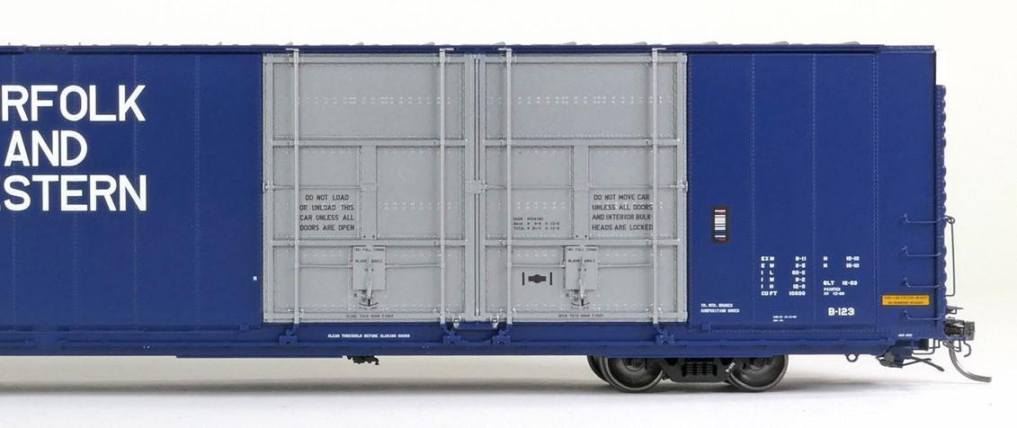 Tangent Scale Models HO 25525-03 Greenville 86′ Quad Plug Door Box Car Norfolk & Western 'Delivery 12-1969 Blue' N&W #861126