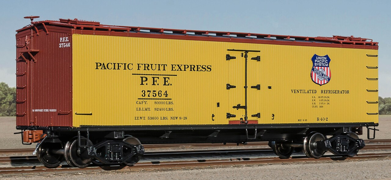 ScaleTrains Fox Valley Models HO SXT15093 PC&F R-40-2 Wood Reefer Pacific Fruit Express/Southern Pacific PFE #37698
