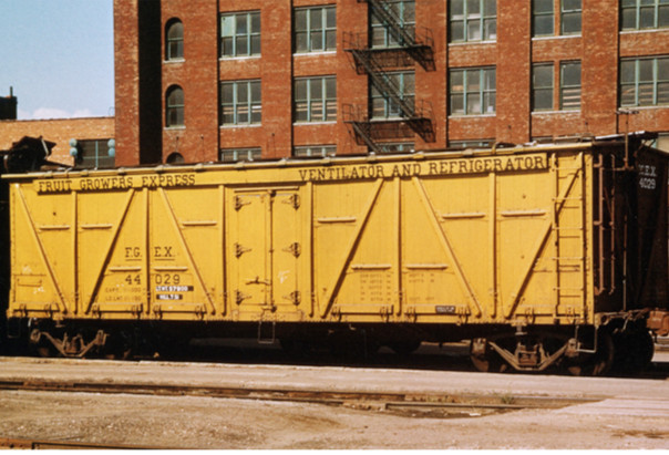 Rapido Trains Inc HO 177204 FGE R7 Reefer FGE - National Car Co - 6-Pack