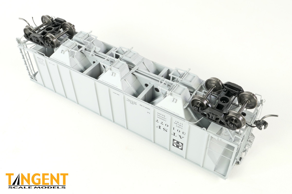Tangent Scale Models HO 35010-03 PS-2 3215CuFt Covered Hopper Atchison, Topeka & Santa Fe 'Delivery Gray 11-1959 GA-119' ATSF #301039