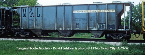 Tangent Scale Models HO 35012-01 PS-2 3215CuFt Covered Hopper Minneapolis and St. Louis 'Delivery Gray 11-1958' M&StL #71001