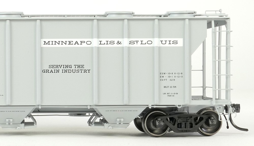 Tangent Scale Models HO 35012-01 PS-2 3215CuFt Covered Hopper Minneapolis and St. Louis 'Delivery Gray 11-1958' M&StL #71001