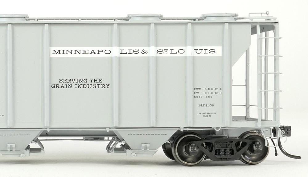Tangent Scale Models HO 35012-05 PS-2 3215CuFt Covered Hopper Minneapolis and St. Louis 'Delivery Gray 11-1958' M&StL #71023