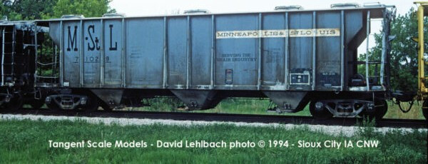 Tangent Scale Models HO 35012-10 PS-2 3215CuFt Covered Hopper Minneapolis and St. Louis 'Delivery Gray 11-1958' M&StL #71033