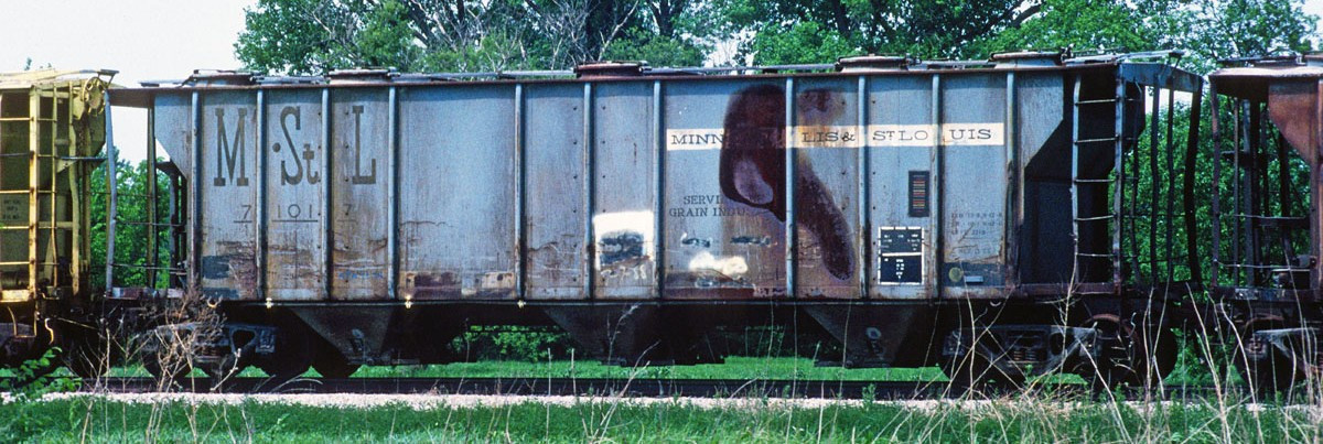 Tangent Scale Models HO 35012-10 PS-2 3215CuFt Covered Hopper Minneapolis and St. Louis 'Delivery Gray 11-1958' M&StL #71033