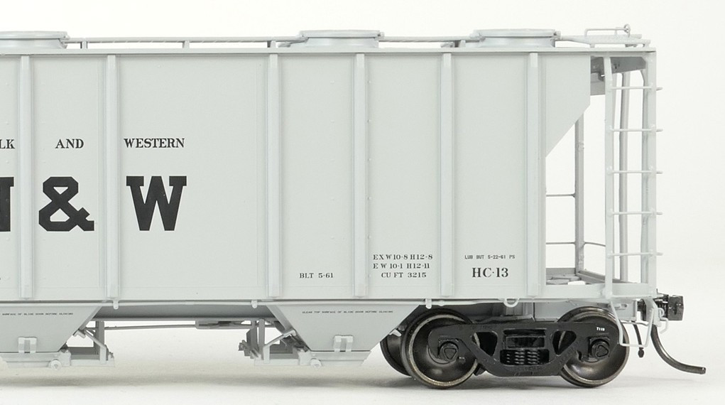 Tangent Scale Models HO 35013-12 PS-2 3215CuFt Covered Hopper Norfolk and Western 'Delivery Gray HC13 5-1961' NW #71598