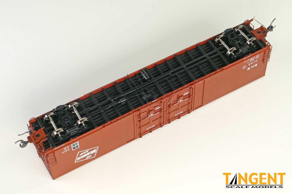 Tangent Scale Models HO 34016-01 Thrall 5,880CuFt 60′ Double Plug Door Box Car Milwaukee Road 'Repaint 6-1979' MILW #4150