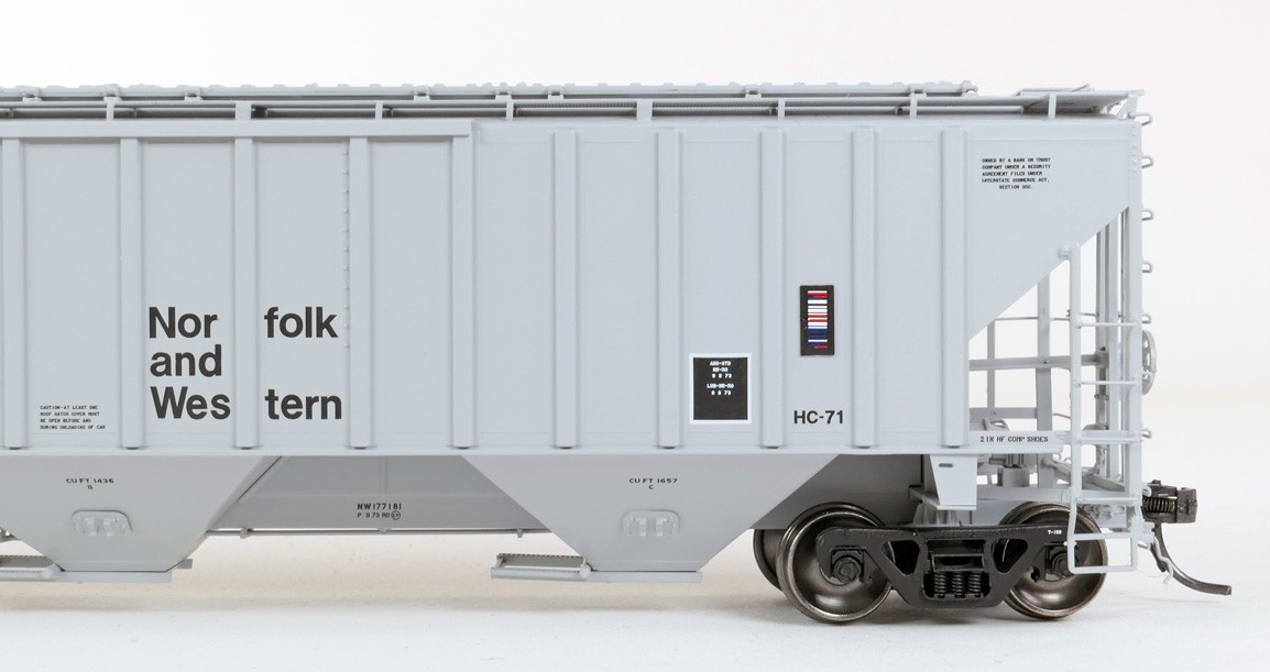 Tangent Scale Models HO 36220-11 NW Roanoke Shops 4750CuFt Covered Hopper Norfolk Western 'Delivery HC-71 1973' NW #177181