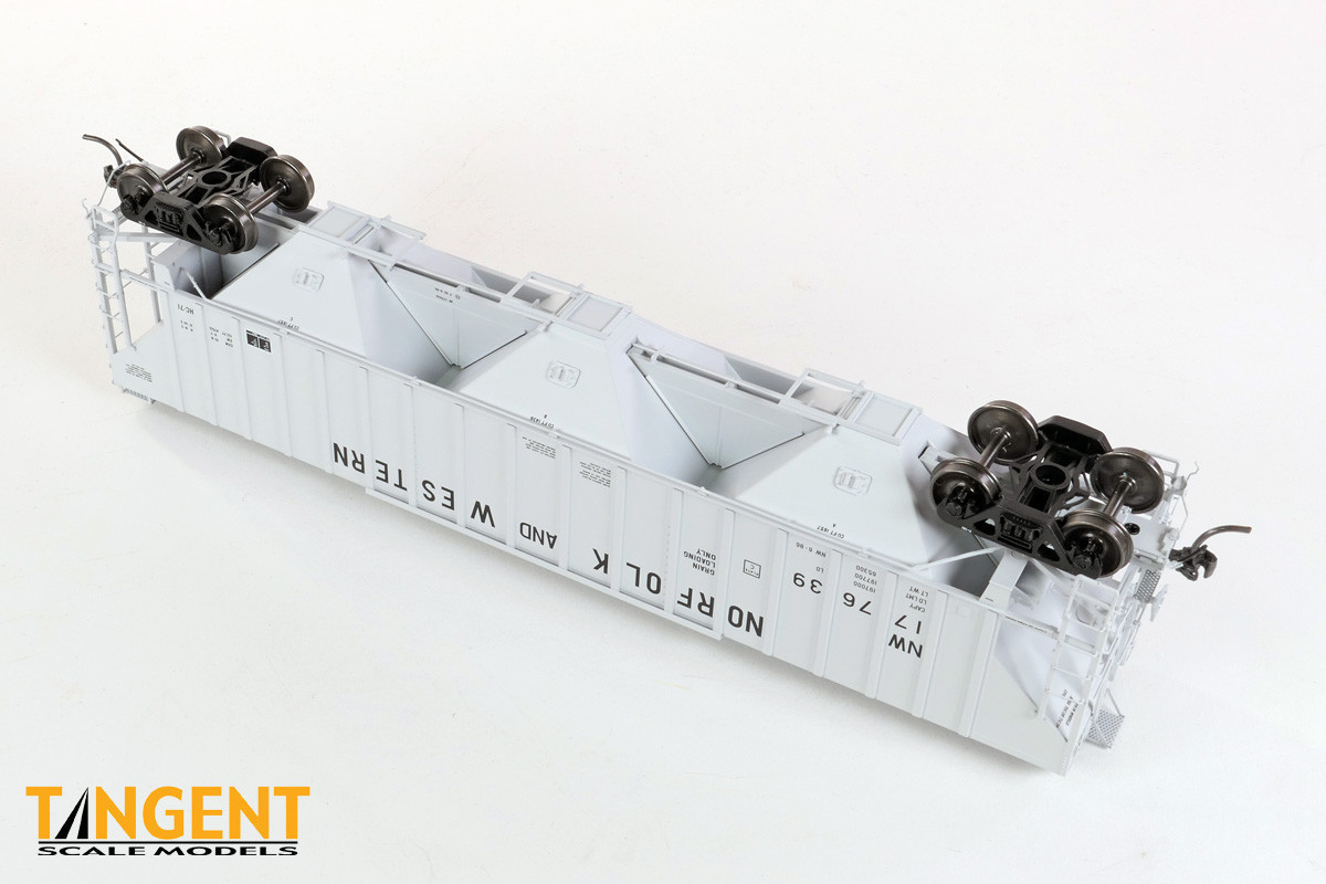 Tangent Scale Models HO 36222-08 NW Roanoke Shops 4750CuFt Covered Hopper Norfolk Western 'Claytor Repaint HC-71 1986+' NW #177630