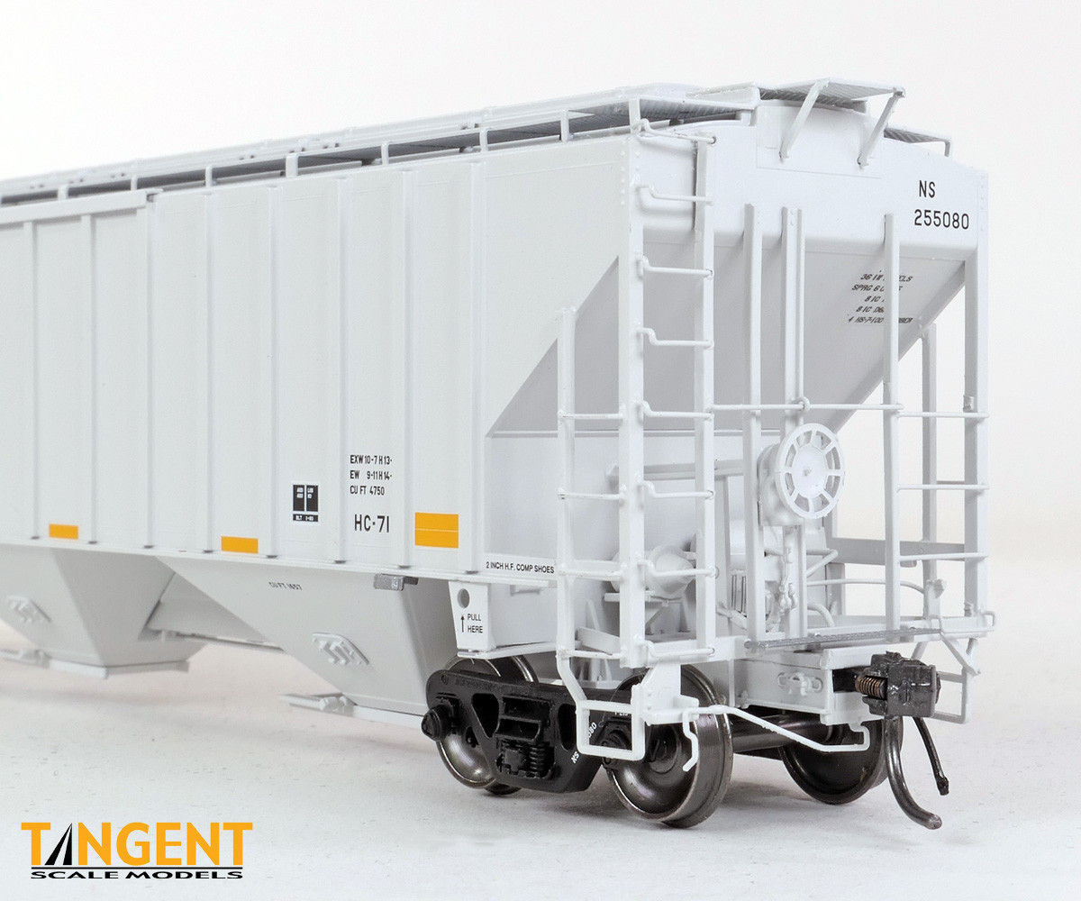 Tangent Scale Models HO 36224-05 NW Roanoke Shops 4750CuFt Covered Hopper Norfolk Southern 'Conspicuity HC-71 2005+' NS #255040
