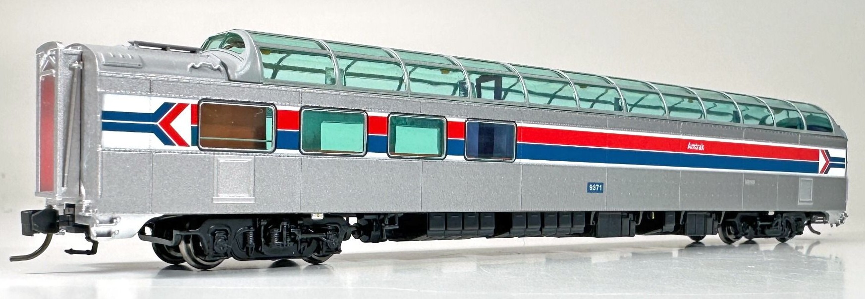 Rapido Trains Inc N 575011 Southern Pacific 3/4 Dome-Lounge Car w/Flat Sides Amtrak Phase 1 #9371