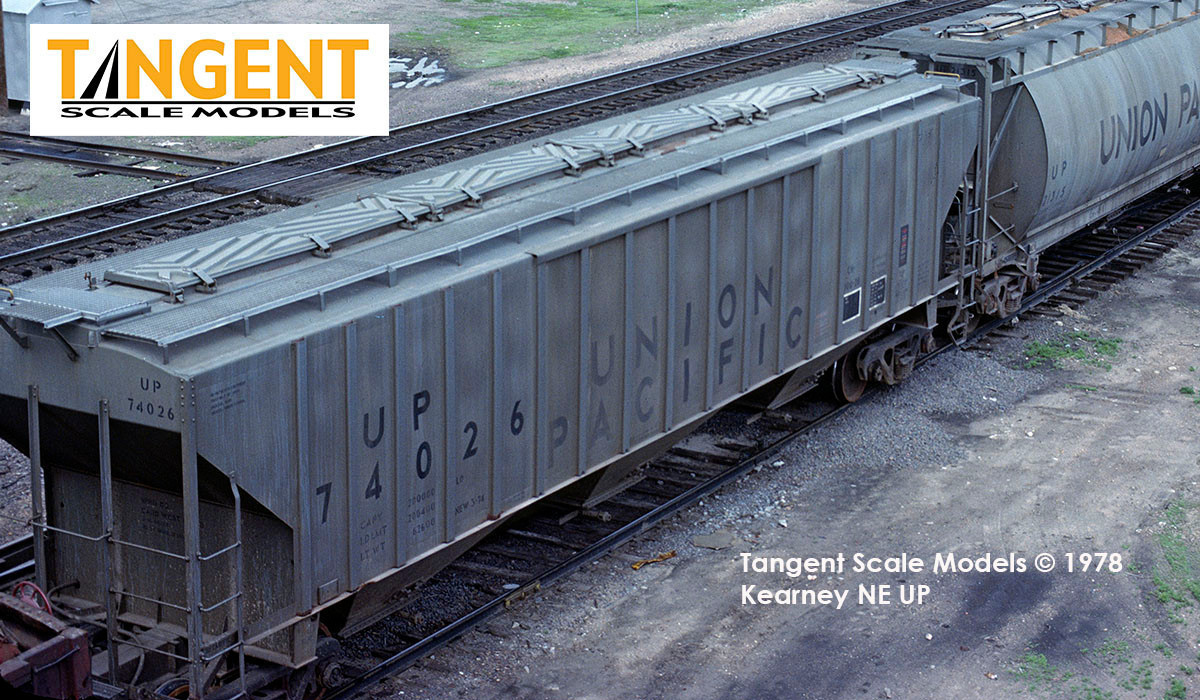 Tangent Scale Models HO 36373-05 PS4750 Covered Hopper Union Pacific 'Delivery Gray CH-100-28 3-1974' UP #73933