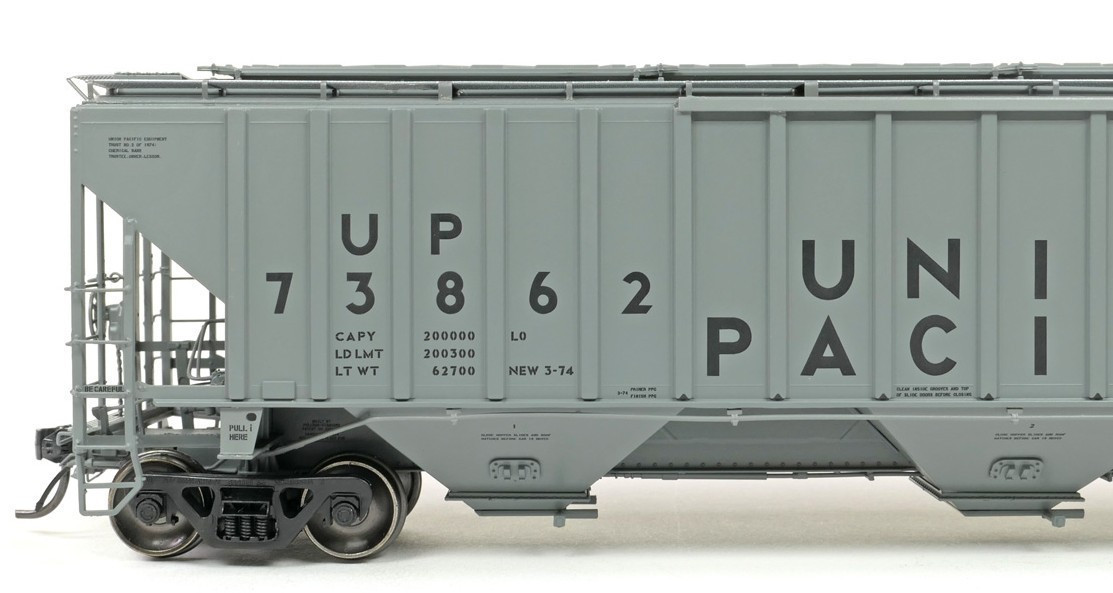 Tangent Scale Models HO 36373-11 PS4750 Covered Hopper Union Pacific 'Delivery Gray CH-100-28 3-1974' UP #74039