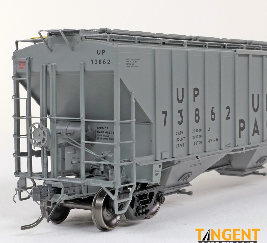 Tangent Scale Models HO 36373-12 PS4750 Covered Hopper Union Pacific 'Delivery Gray CH-100-28 3-1974' UP #74082