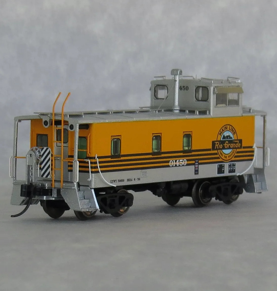 Trainworx N 3140150 DRGW 1400-Series Steel Cupola Caboose Denver & Rio Grande Western '4 stripe scheme' DRGW #01450