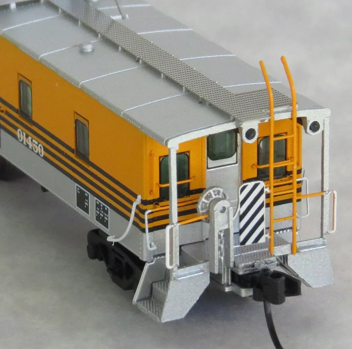 Trainworx N 3140150 DRGW 1400-Series Steel Cupola Caboose Denver & Rio Grande Western '4 stripe scheme' DRGW #01450