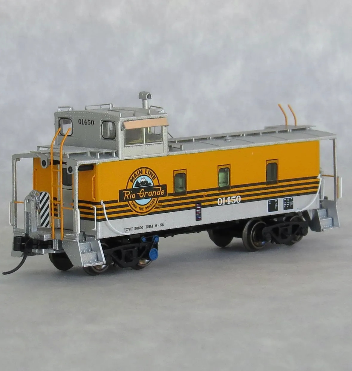 Trainworx N 3140150 DRGW 1400-Series Steel Cupola Caboose Denver & Rio Grande Western '4 stripe scheme' DRGW #01450