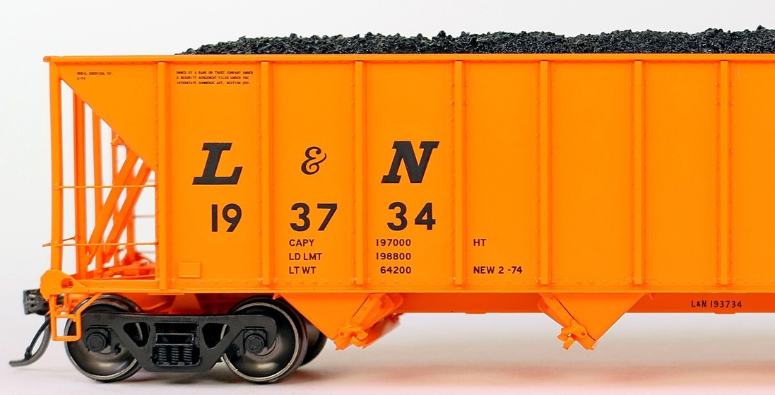 Tangent Scale Models HO 32014-06 Bethlehem Steel 3350CuFt Quad Coal Hopper Louisville & Nashville 'Delivery Orange' 1974 L&N #193535