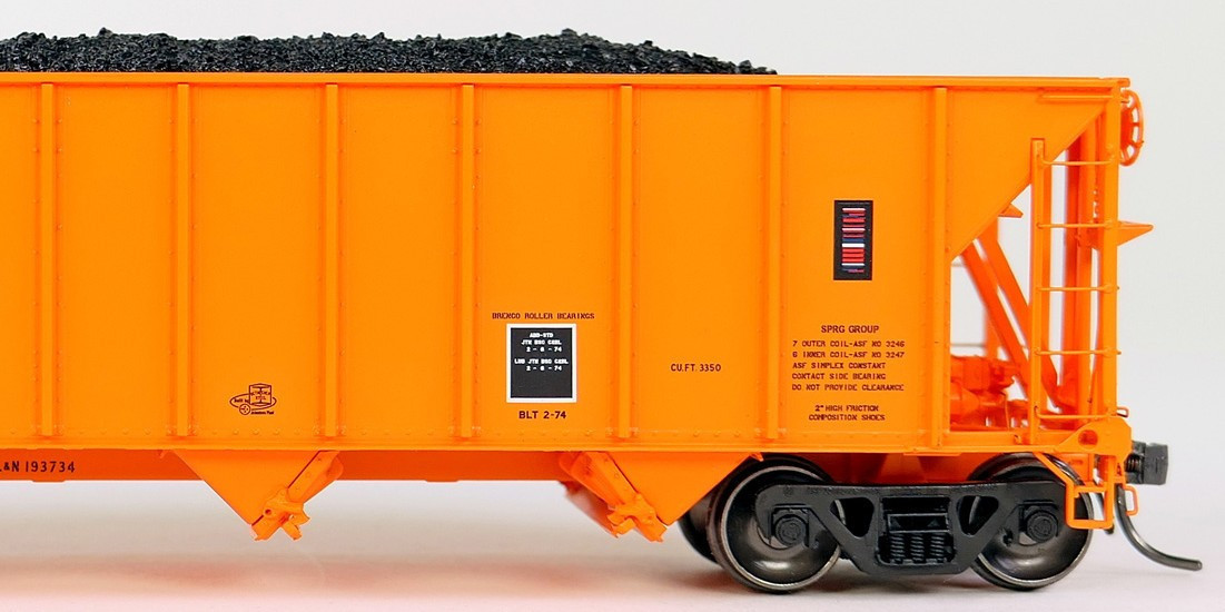 Tangent Scale Models HO 32014-06 Bethlehem Steel 3350CuFt Quad Coal Hopper Louisville & Nashville 'Delivery Orange' 1974 L&N #193535